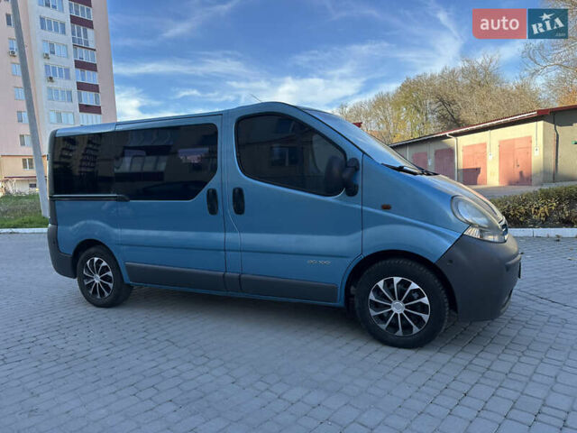 Синий Рено Трафик, объемом двигателя 1.9 л и пробегом 221 тыс. км за 7200 $, фото 16 на Automoto.ua