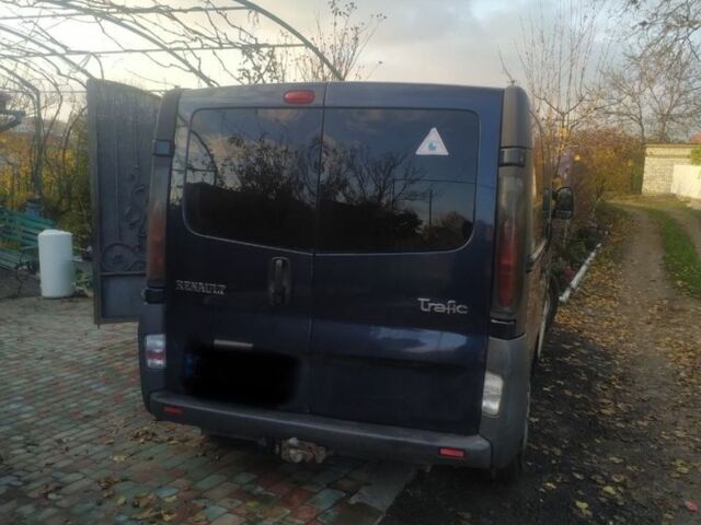 Синий Рено Трафик, объемом двигателя 1.9 л и пробегом 400 тыс. км за 7000 $, фото 5 на Automoto.ua