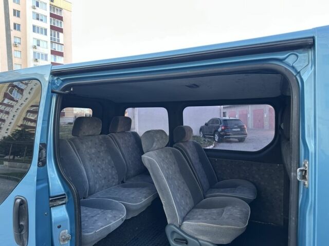 Синий Рено Трафик, объемом двигателя 1.9 л и пробегом 220 тыс. км за 7200 $, фото 12 на Automoto.ua
