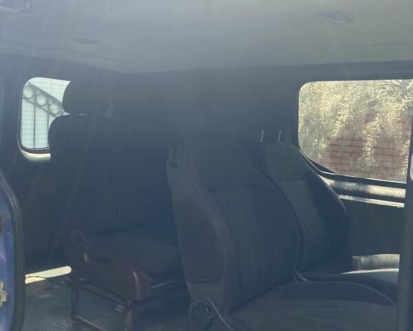 Синий Рено Трафик, объемом двигателя 1.9 л и пробегом 360 тыс. км за 6000 $, фото 7 на Automoto.ua