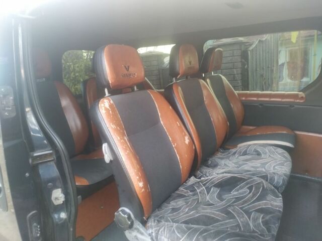 Синий Рено Трафик, объемом двигателя 1.9 л и пробегом 400 тыс. км за 7000 $, фото 3 на Automoto.ua