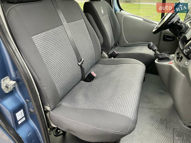 Синий Рено Трафик, объемом двигателя 1.9 л и пробегом 455 тыс. км за 7400 $, фото 8 на Automoto.ua