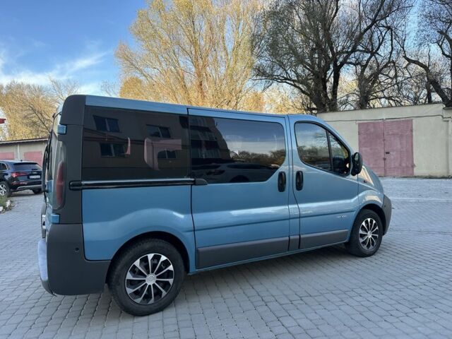Синий Рено Трафик, объемом двигателя 1.9 л и пробегом 220 тыс. км за 7200 $, фото 5 на Automoto.ua
