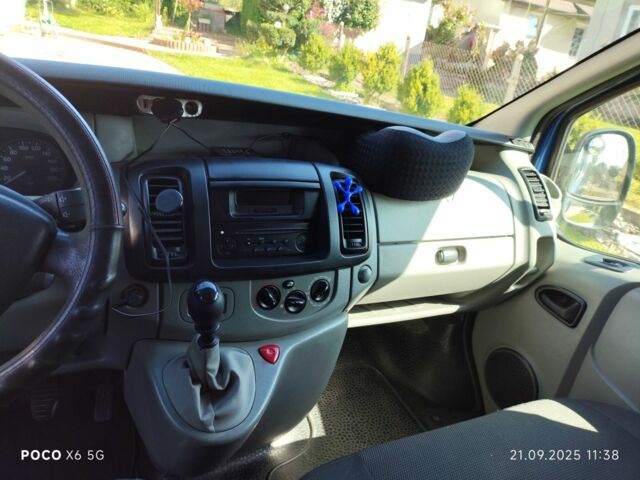 Синій Рено Трафік, об'ємом двигуна 1.9 л та пробігом 49 тис. км за 7500 $, фото 10 на Automoto.ua