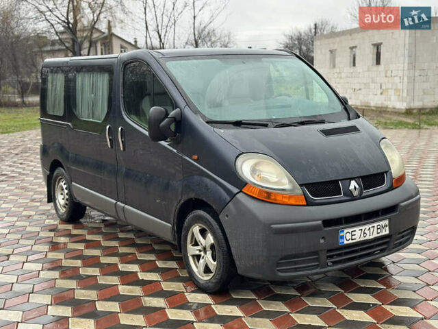 Синий Рено Трафик, объемом двигателя 1.9 л и пробегом 410 тыс. км за 5400 $, фото 7 на Automoto.ua