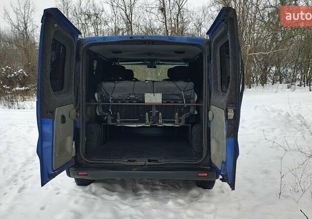 Синий Рено Трафик, объемом двигателя 1.9 л и пробегом 499 тыс. км за 6100 $, фото 6 на Automoto.ua