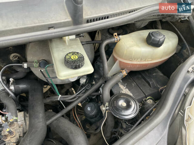 Синий Рено Трафик, объемом двигателя 1.9 л и пробегом 455 тыс. км за 7400 $, фото 20 на Automoto.ua