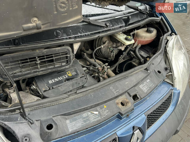 Синій Рено Трафік, об'ємом двигуна 1.9 л та пробігом 277 тис. км за 8900 $, фото 56 на Automoto.ua