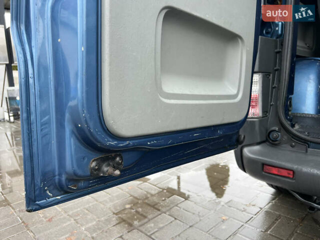 Синій Рено Трафік, об'ємом двигуна 1.9 л та пробігом 277 тис. км за 8900 $, фото 53 на Automoto.ua