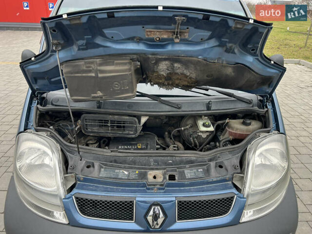 Синій Рено Трафік, об'ємом двигуна 1.9 л та пробігом 278 тис. км за 8900 $, фото 51 на Automoto.ua