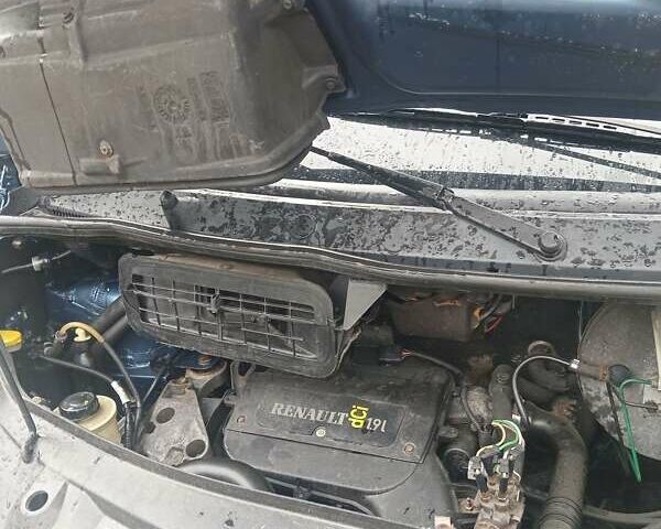 Синій Рено Трафік, об'ємом двигуна 1.87 л та пробігом 285 тис. км за 6700 $, фото 16 на Automoto.ua
