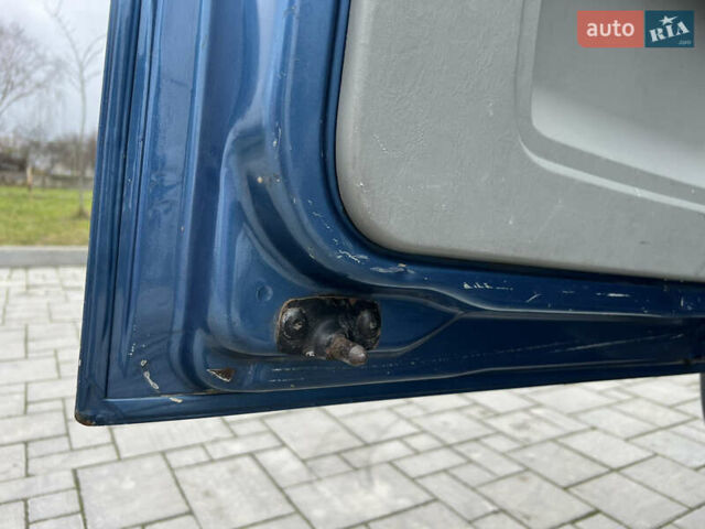 Синій Рено Трафік, об'ємом двигуна 1.9 л та пробігом 278 тис. км за 8900 $, фото 57 на Automoto.ua