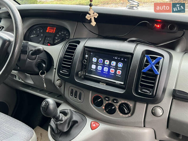 Синій Рено Трафік, об'ємом двигуна 1.9 л та пробігом 277 тис. км за 8900 $, фото 34 на Automoto.ua