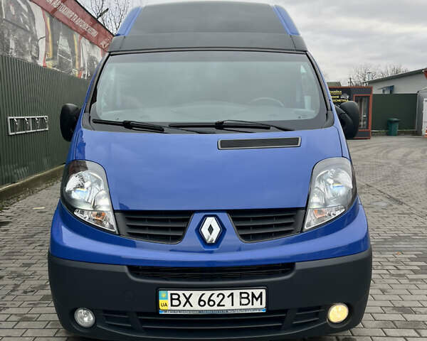 Синий Рено Трафик, объемом двигателя 2.46 л и пробегом 368 тыс. км за 9600 $, фото 8 на Automoto.ua