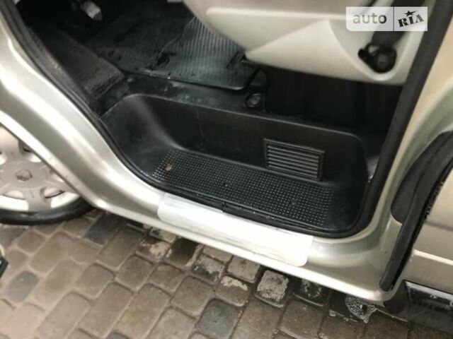 Синій Рено Трафік, об'ємом двигуна 2 л та пробігом 486 тис. км за 7800 $, фото 6 на Automoto.ua