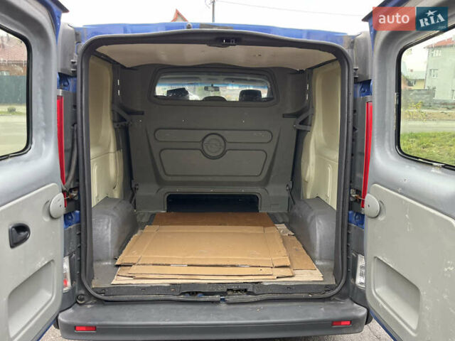 Синий Рено Трафик, объемом двигателя 1.87 л и пробегом 286 тыс. км за 7800 $, фото 25 на Automoto.ua