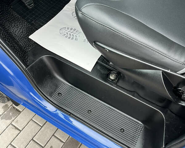 Синий Рено Трафик, объемом двигателя 2.46 л и пробегом 368 тыс. км за 9600 $, фото 14 на Automoto.ua