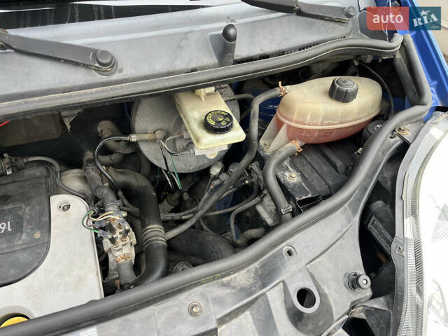 Синий Рено Трафик, объемом двигателя 1.87 л и пробегом 286 тыс. км за 7800 $, фото 22 на Automoto.ua