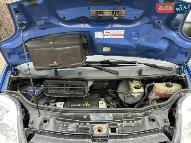 Синий Рено Трафик, объемом двигателя 1.87 л и пробегом 286 тыс. км за 7800 $, фото 20 на Automoto.ua