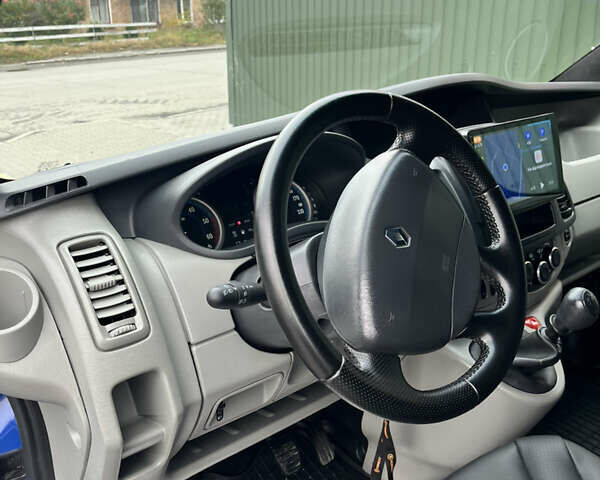 Синий Рено Трафик, объемом двигателя 2.46 л и пробегом 368 тыс. км за 9600 $, фото 19 на Automoto.ua