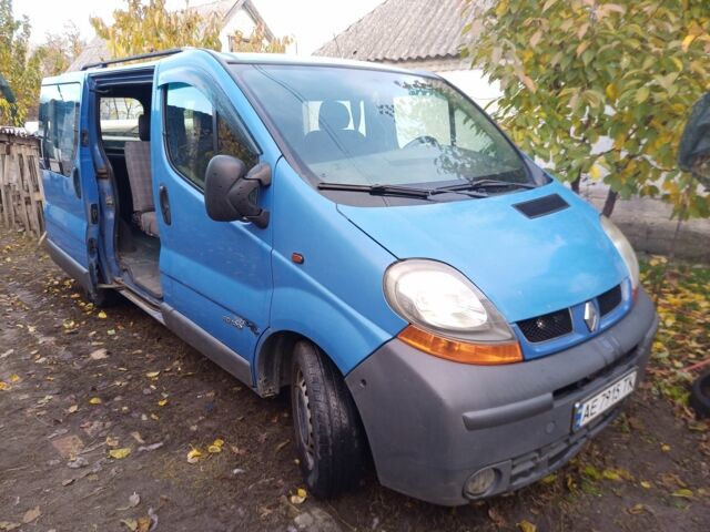 Синій Рено Трафік, об'ємом двигуна 1.9 л та пробігом 375 тис. км за 5713 $, фото 2 на Automoto.ua