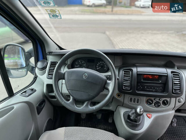 Синий Рено Трафик, объемом двигателя 1.87 л и пробегом 286 тыс. км за 7800 $, фото 14 на Automoto.ua