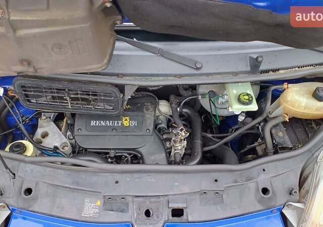 Синій Рено Трафік, об'ємом двигуна 1.87 л та пробігом 270 тис. км за 8950 $, фото 30 на Automoto.ua