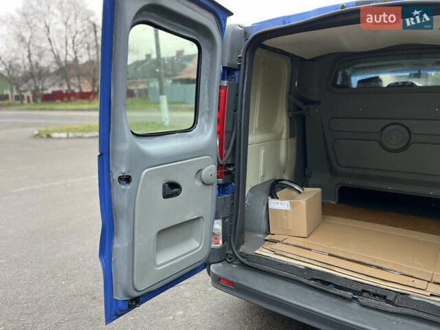 Синий Рено Трафик, объемом двигателя 1.87 л и пробегом 286 тыс. км за 7800 $, фото 24 на Automoto.ua