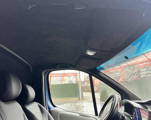 Синий Рено Трафик, объемом двигателя 2.46 л и пробегом 368 тыс. км за 9600 $, фото 23 на Automoto.ua
