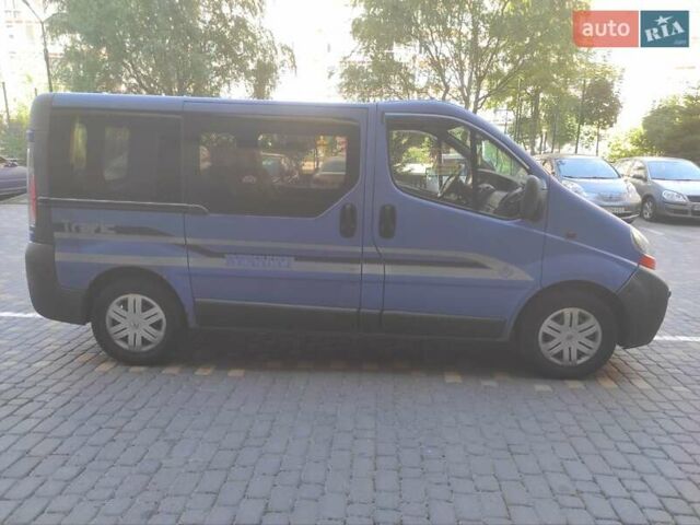 Синий Рено Трафик, объемом двигателя 1.87 л и пробегом 328 тыс. км за 7200 $, фото 6 на Automoto.ua