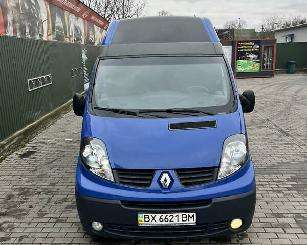 Синий Рено Трафик, объемом двигателя 2.46 л и пробегом 368 тыс. км за 9600 $, фото 7 на Automoto.ua