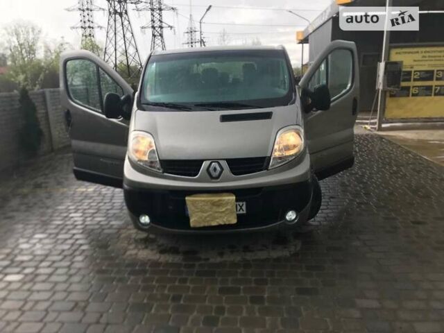Синій Рено Трафік, об'ємом двигуна 2 л та пробігом 486 тис. км за 7800 $, фото 5 на Automoto.ua