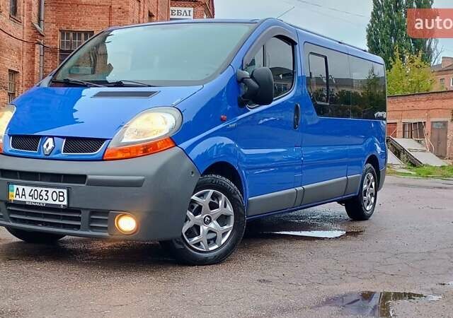 Синій Рено Трафік, об'ємом двигуна 1.87 л та пробігом 270 тис. км за 8950 $, фото 1 на Automoto.ua