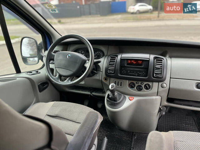 Синий Рено Трафик, объемом двигателя 1.87 л и пробегом 286 тыс. км за 7800 $, фото 13 на Automoto.ua