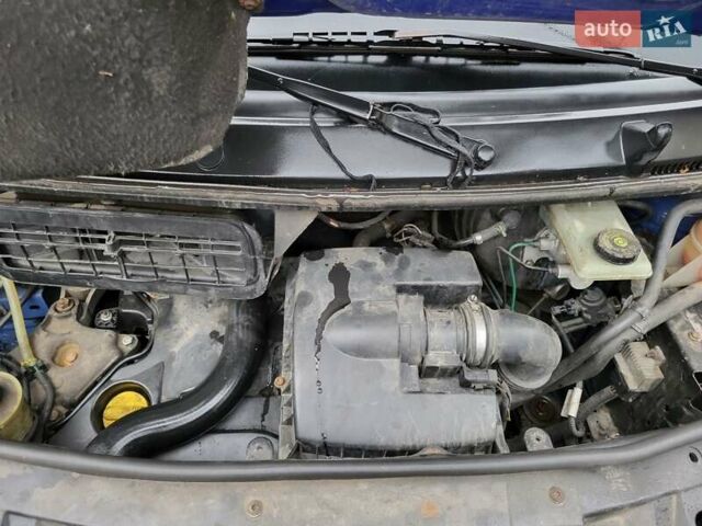 Синій Рено Трафік, об'ємом двигуна 2.46 л та пробігом 330 тис. км за 7500 $, фото 11 на Automoto.ua
