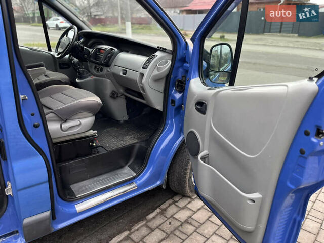 Синий Рено Трафик, объемом двигателя 1.87 л и пробегом 286 тыс. км за 7800 $, фото 7 на Automoto.ua