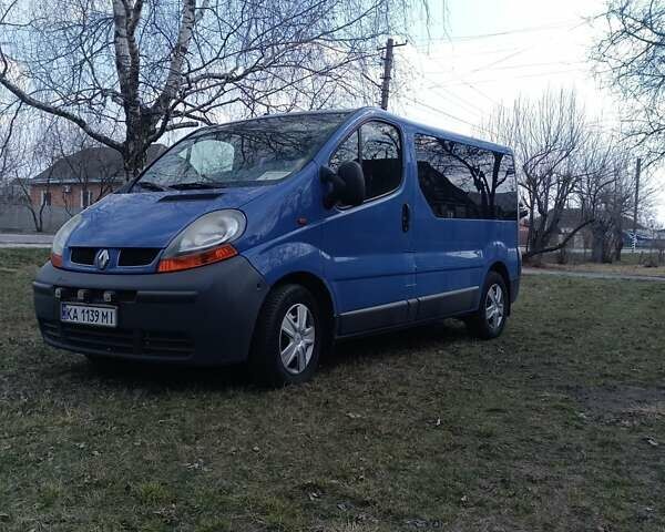Синій Рено Трафік, об'ємом двигуна 1.9 л та пробігом 364 тис. км за 8000 $, фото 13 на Automoto.ua