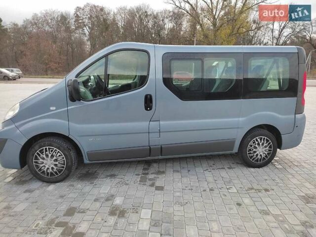 Синій Рено Трафік, об'ємом двигуна 2 л та пробігом 277 тис. км за 10000 $, фото 2 на Automoto.ua