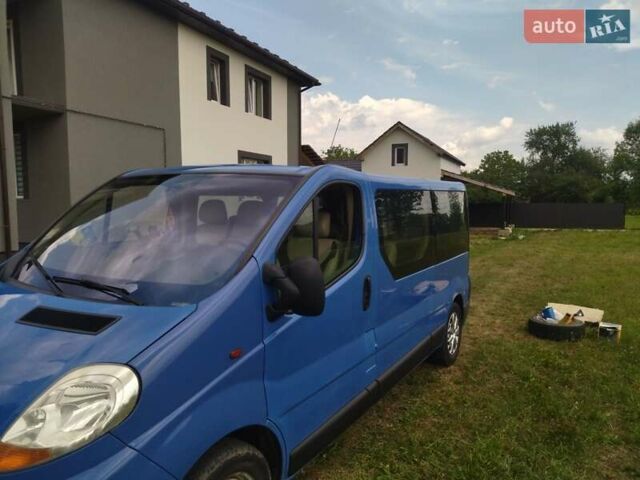 Синий Рено Трафик, объемом двигателя 2 л и пробегом 298 тыс. км за 9300 $, фото 2 на Automoto.ua