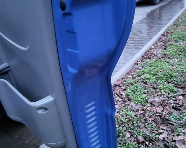 Синій Рено Трафік, об'ємом двигуна 2 л та пробігом 267 тис. км за 9990 $, фото 117 на Automoto.ua