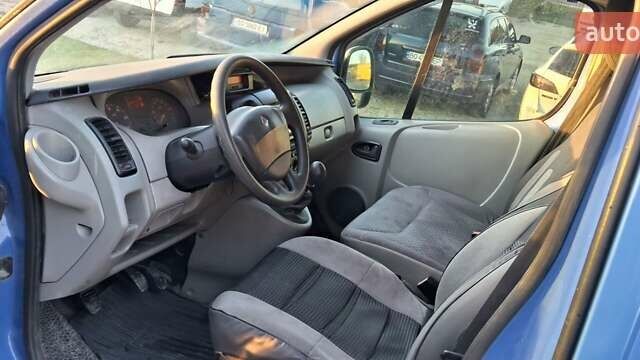 Синий Рено Трафик, объемом двигателя 2.46 л и пробегом 300 тыс. км за 6999 $, фото 40 на Automoto.ua