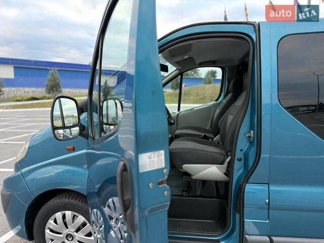 Рено Трафик 2007 в Виннице на Automoto.ua Синий Рено Трафик, объемом двигателя 2.5 л и пробегом 310 тыс. км за 10900 $, фото 8 на Automoto.ua