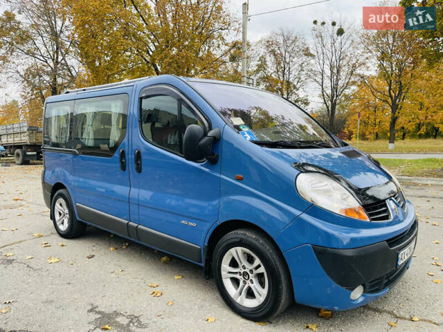 Синій Рено Трафік, об'ємом двигуна 2.5 л та пробігом 311 тис. км за 8500 $, фото 2 на Automoto.ua