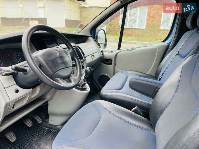 Синій Рено Трафік, об'ємом двигуна 2.5 л та пробігом 311 тис. км за 8500 $, фото 8 на Automoto.ua