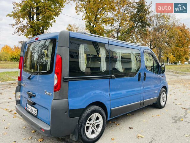 Синій Рено Трафік, об'ємом двигуна 2.5 л та пробігом 311 тис. км за 8500 $, фото 4 на Automoto.ua