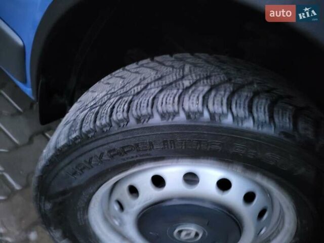 Синій Рено Трафік, об'ємом двигуна 2 л та пробігом 267 тис. км за 9990 $, фото 133 на Automoto.ua