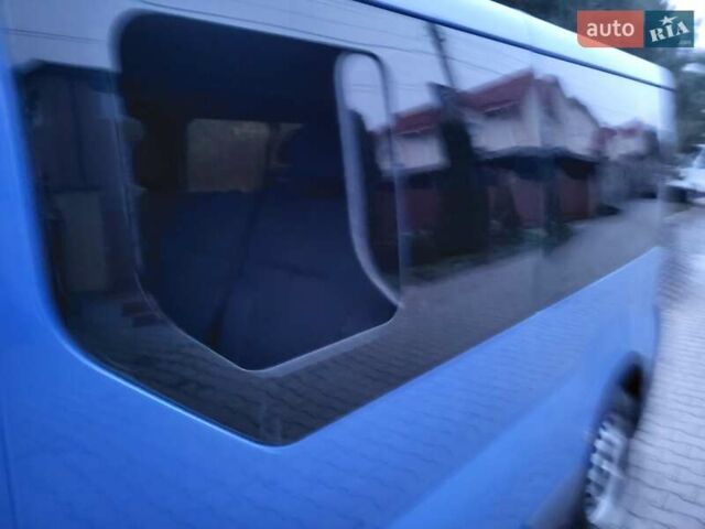 Синій Рено Трафік, об'ємом двигуна 2 л та пробігом 267 тис. км за 9990 $, фото 135 на Automoto.ua