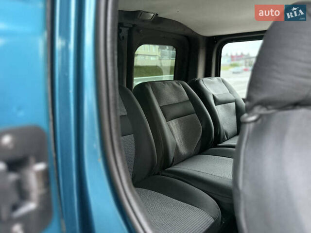 Рено Трафик 2007 в Виннице на Automoto.ua Синий Рено Трафик, объемом двигателя 2.5 л и пробегом 310 тыс. км за 10900 $, фото 27 на Automoto.ua