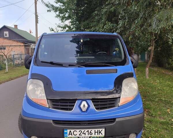 Синій Рено Трафік, об'ємом двигуна 2 л та пробігом 281 тис. км за 8500 $, фото 3 на Automoto.ua