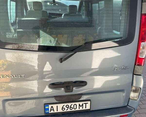 Синій Рено Трафік, об'ємом двигуна 2 л та пробігом 277 тис. км за 10000 $, фото 10 на Automoto.ua